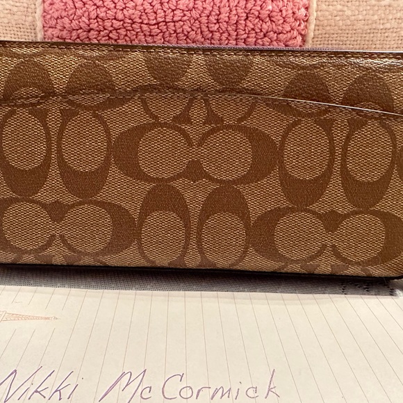 Coach wallet with purple interior - Picture 4 of 5